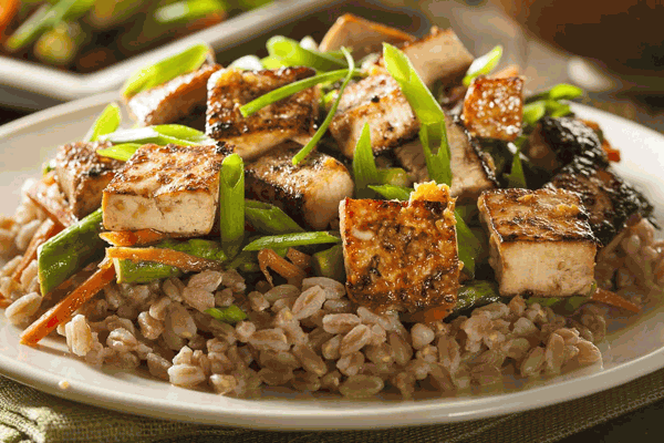 Arròs integral amb verdures i tofu eco saltejat 