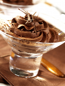 Mousse de xocolata amb coulis de raïm