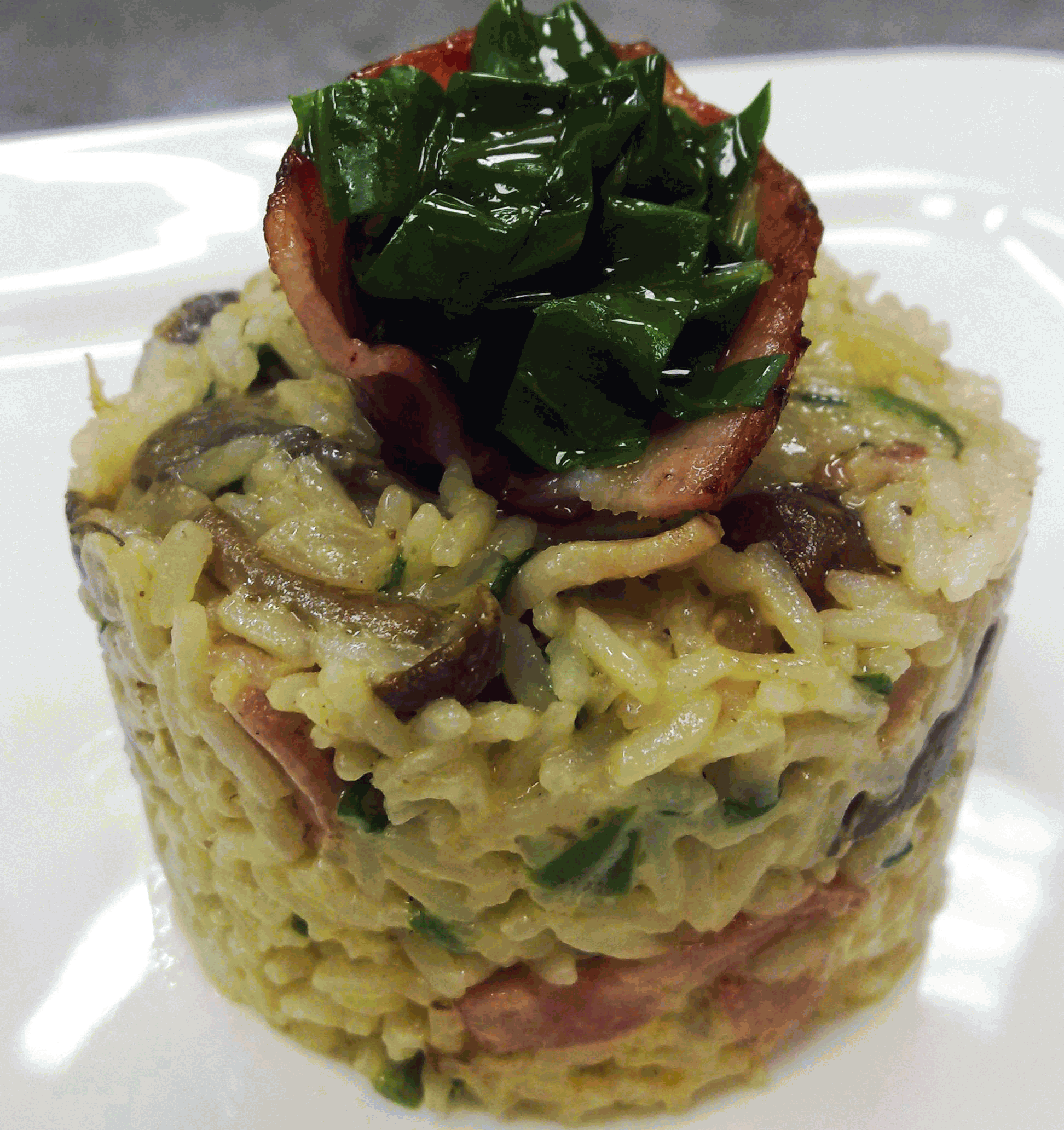 Risotto de bledes amb bacó, bolets variats i parmesà